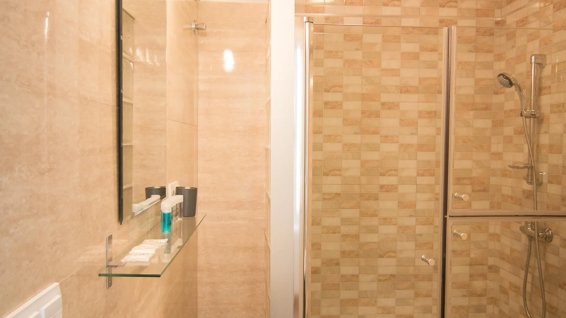 Holidays 2 Malaga Comfort Center 0*,  Ισπανία